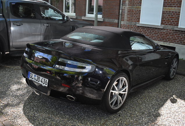 Aston Martin V8 Vantage Roadster 2012