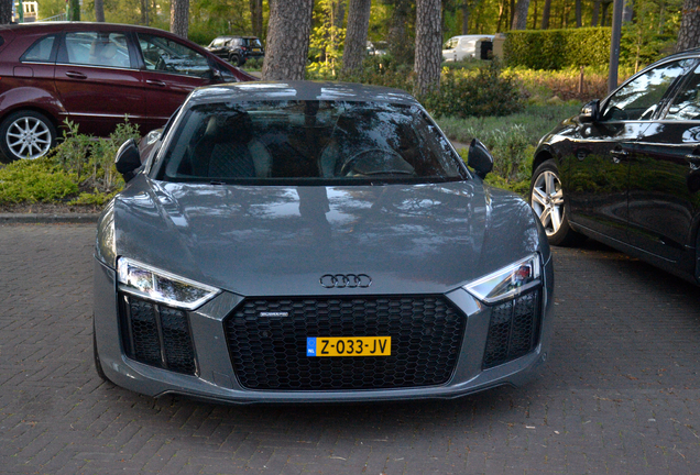 Audi R8 V10 Plus 2015