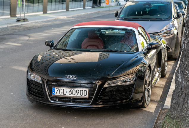 Audi R8 V10 Spyder 2013