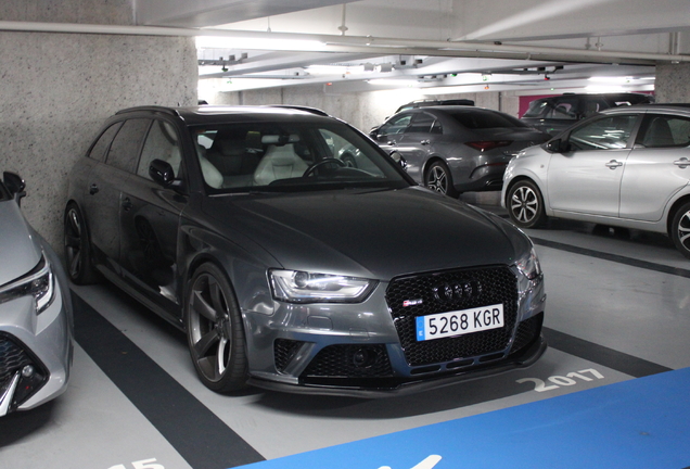 Audi RS4 Avant B8