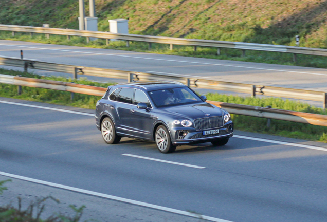 Bentley Bentayga Hybrid 2021