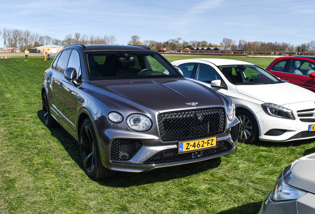 Bentley Bentayga Hybrid 2024