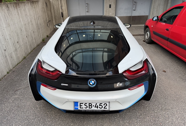 BMW i8