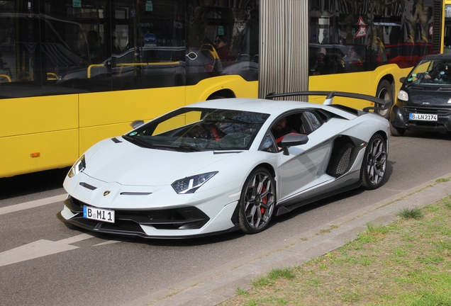 Lamborghini Aventador LP770-4 SVJ