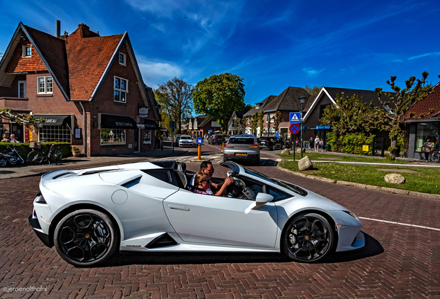 Lamborghini Huracán LP640-4 EVO Spyder