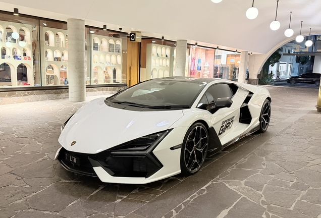 Lamborghini Revuelto