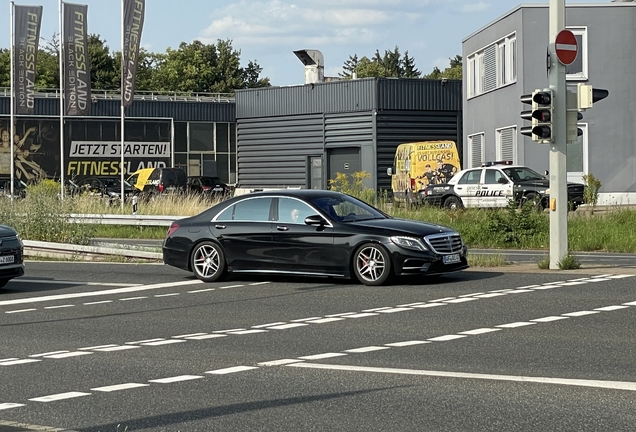 Mercedes-AMG S 63 V222