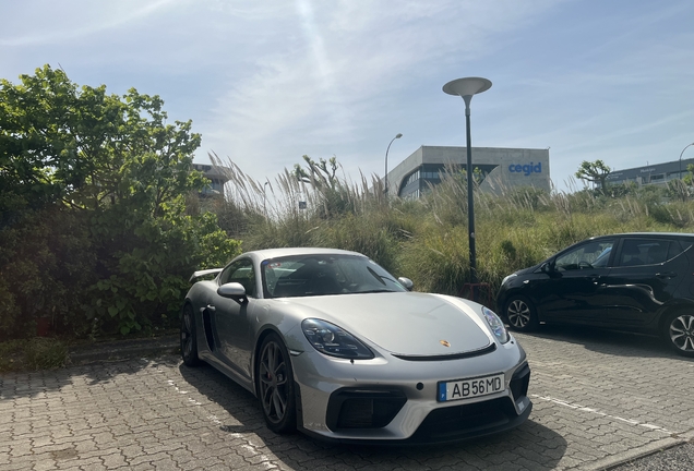 Porsche 718 Cayman GT4