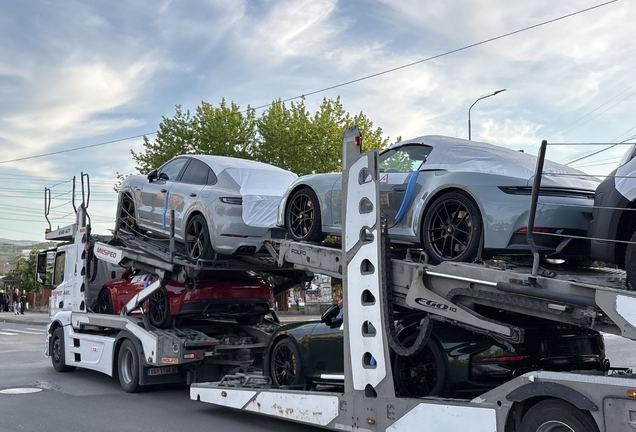 Porsche 992 Carrera 4 GTS Cabriolet MkI