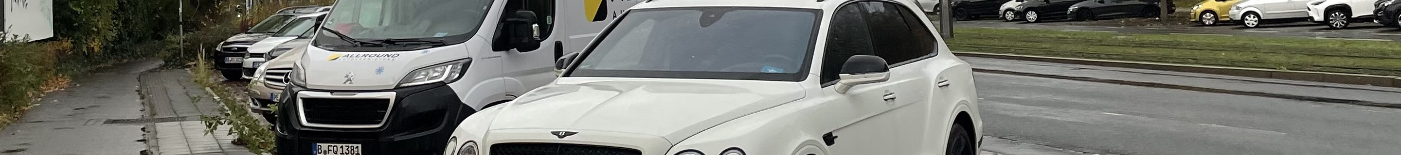 Bentley Bentayga V8 Design Series