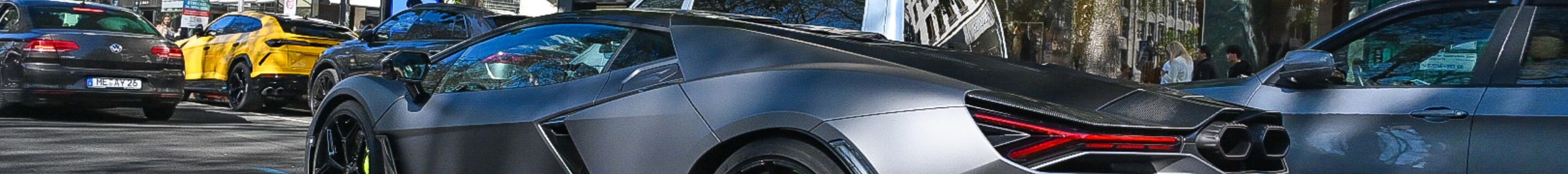 Lamborghini Revuelto