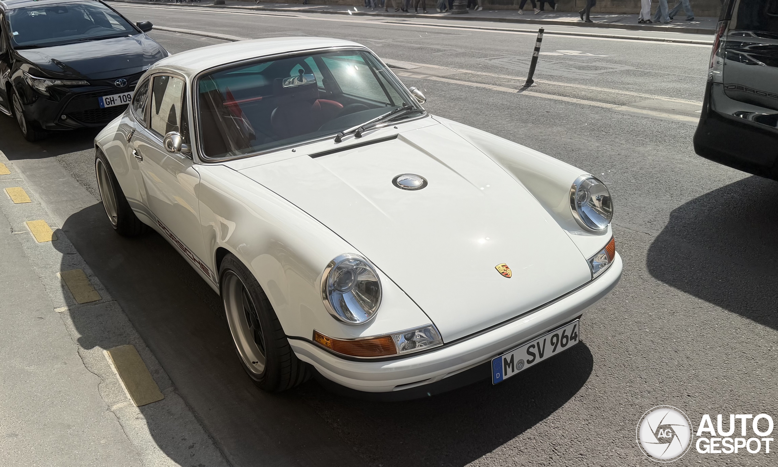 Eerste Singer gespot in Parijs