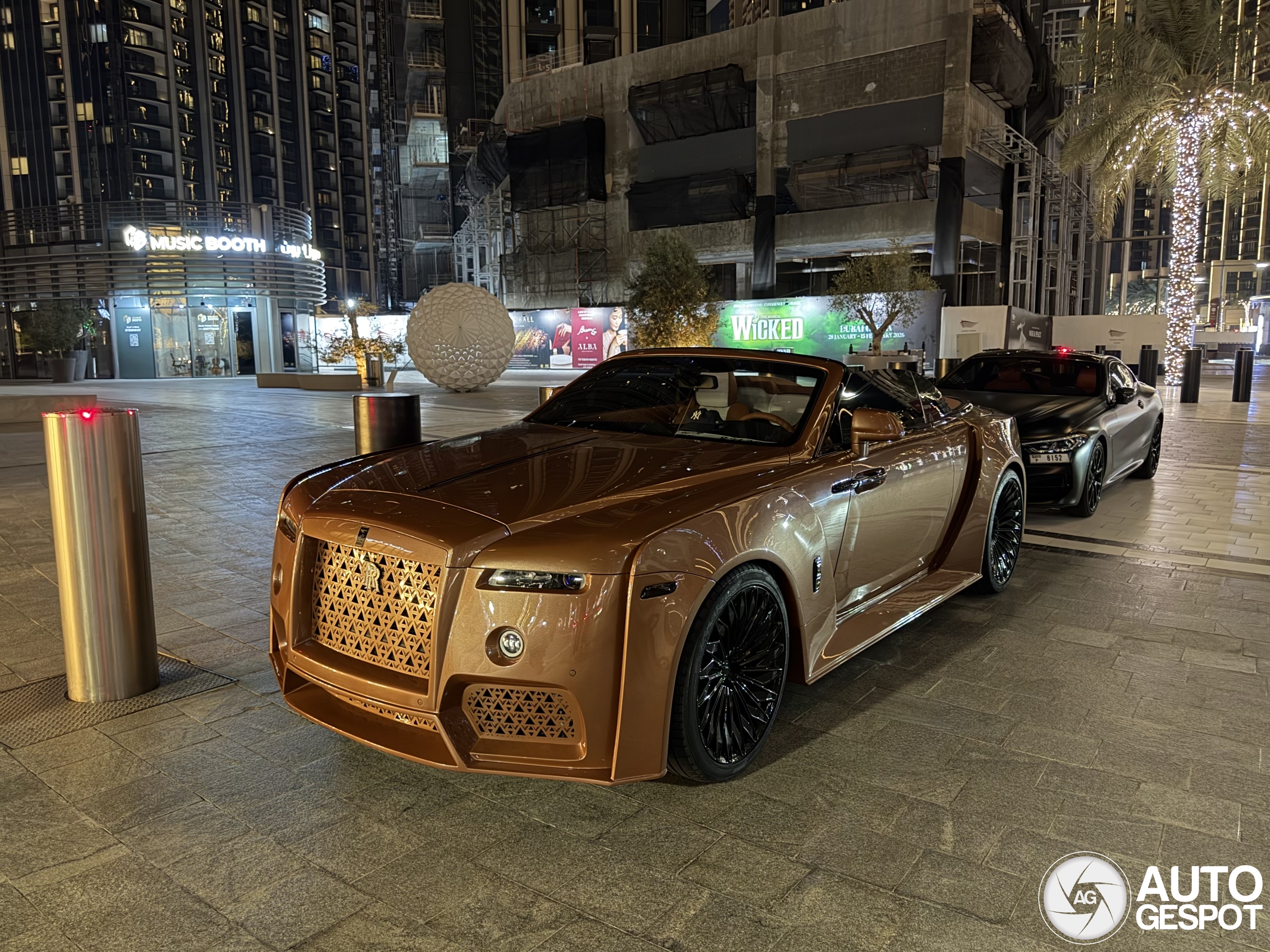 Venuum maakt futuristische creatie voor de Rolls-Royce Dawn