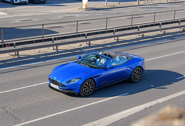 Aston Martin DB11 V8 Volante
