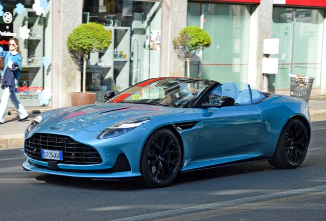 Aston Martin DB12 Volante