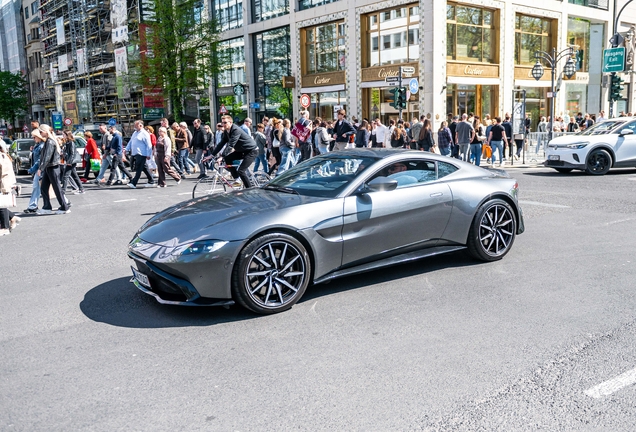 Aston Martin V8 Vantage 2018