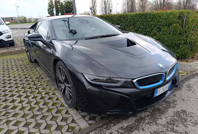 BMW i8