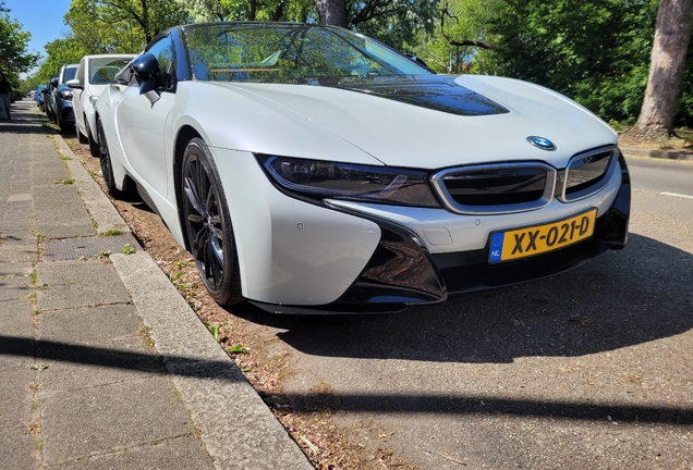 BMW i8 Roadster