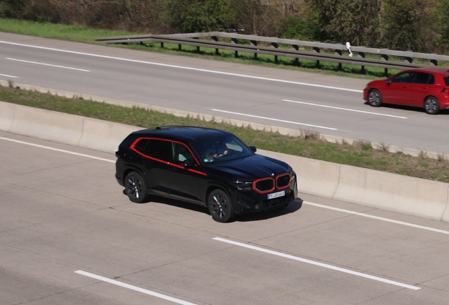 BMW XM G09 Label Red