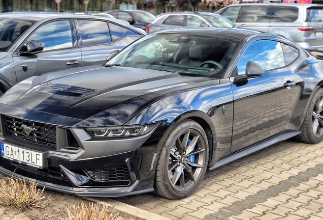 Ford Mustang Dark Horse 2024
