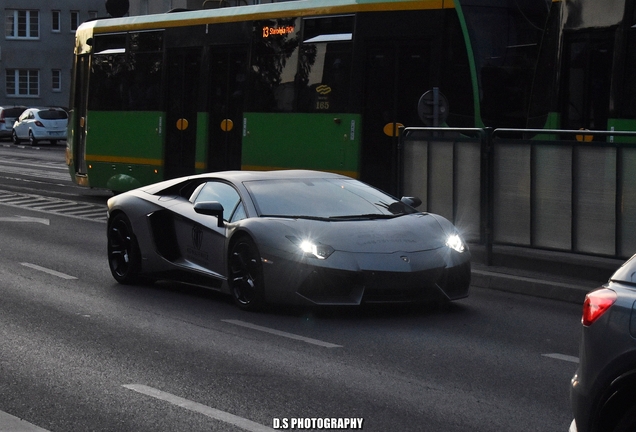 Lamborghini Aventador LP700-4