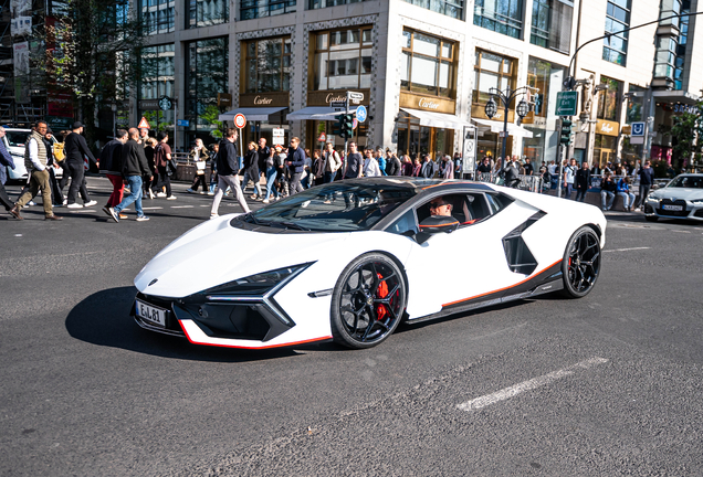 Lamborghini Revuelto