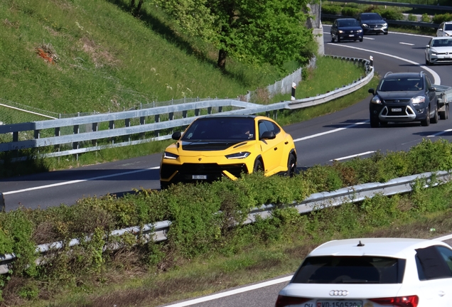 Lamborghini Urus Performante