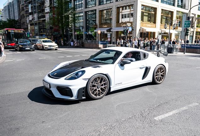 Porsche 718 Cayman GT4 RS Weissach Package