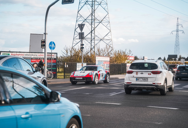 Porsche 992 Dakar