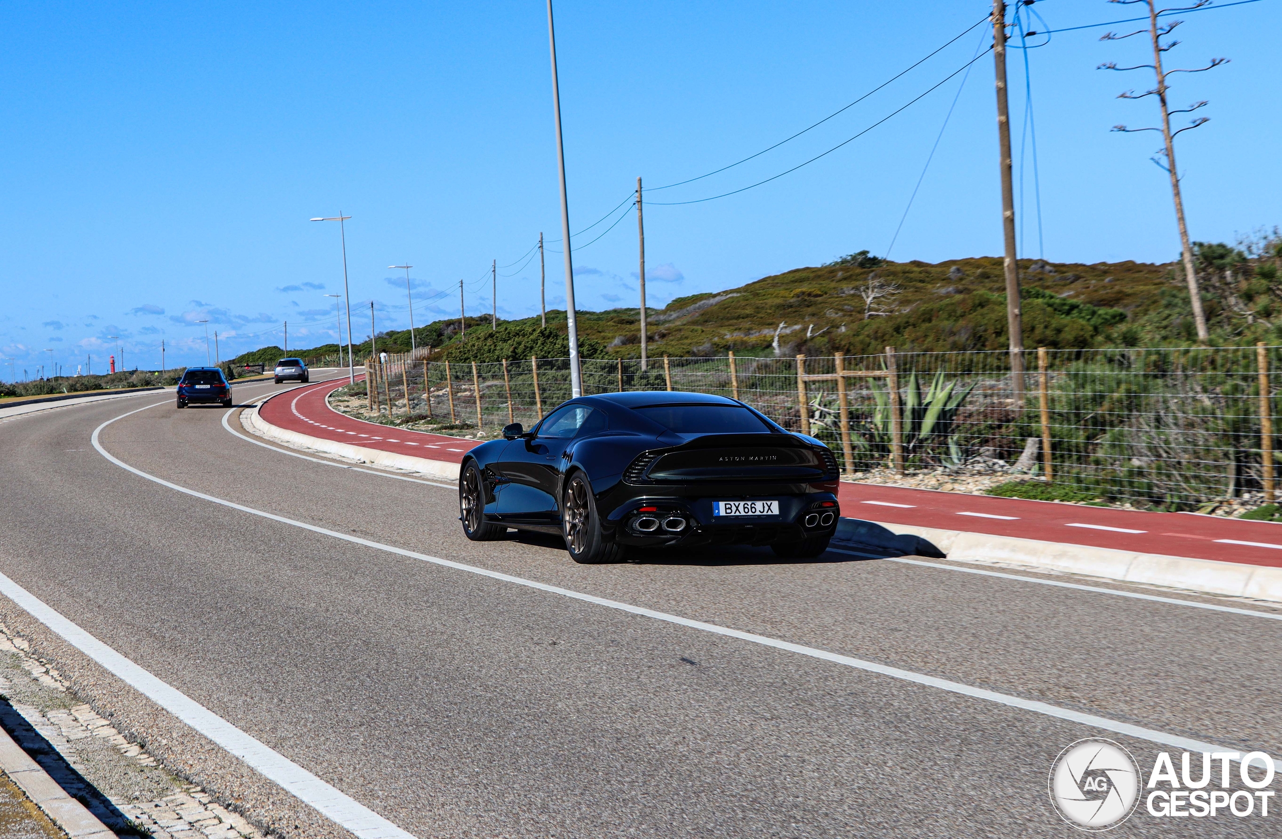 Aston Martin Vanquish 2025