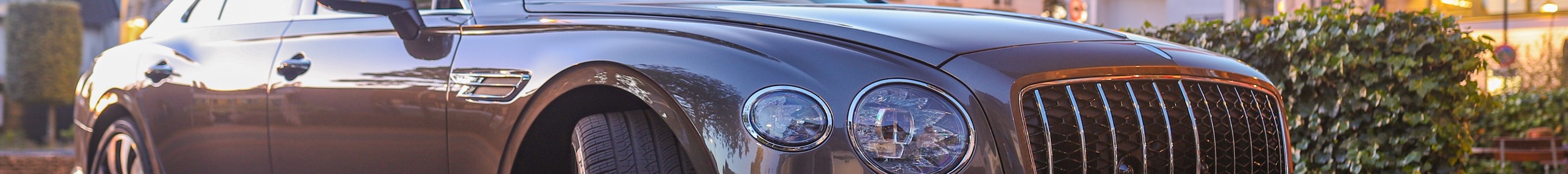 Bentley Flying Spur Azure 2025