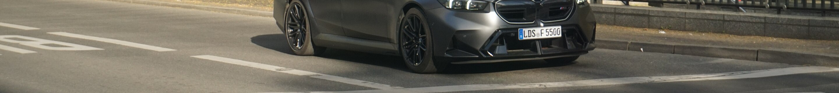 BMW M5 G90