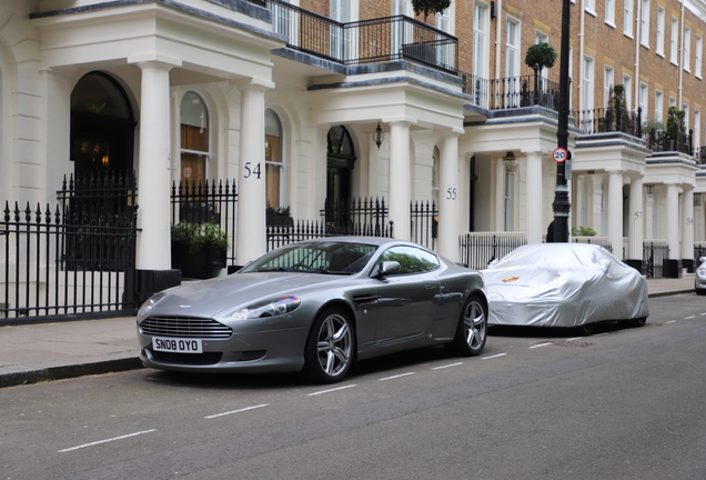 Aston Martin DB9