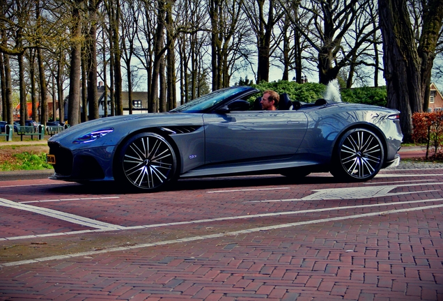 Aston Martin DBS Superleggera Volante
