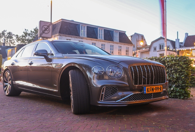 Bentley Flying Spur Azure 2025