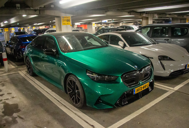 BMW M5 G90