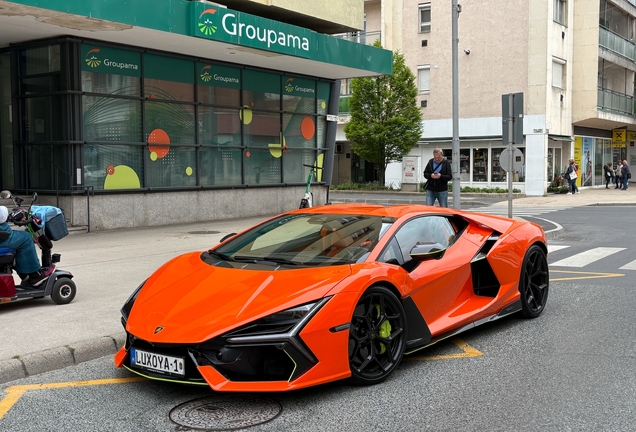 Lamborghini Revuelto