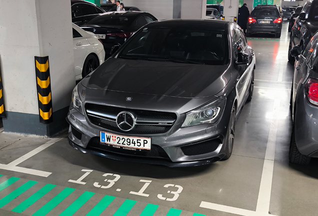 Mercedes-AMG CLA 45 Shooting Brake X117