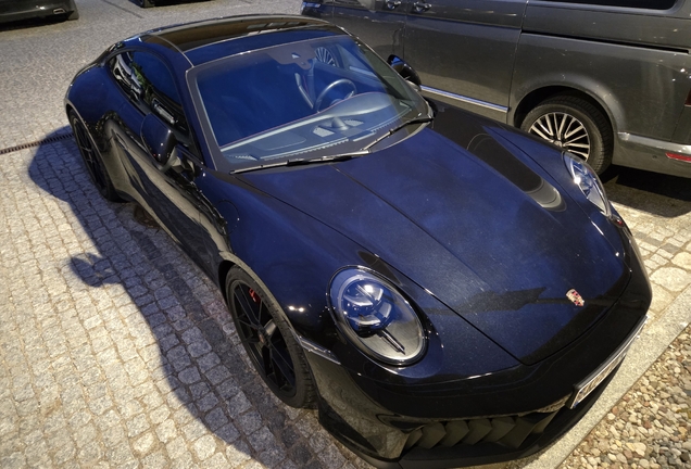 Porsche 992 Carrera 4 GTS MkII