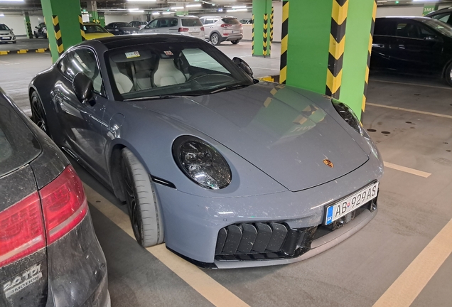 Porsche 992 Carrera 4 GTS MkII
