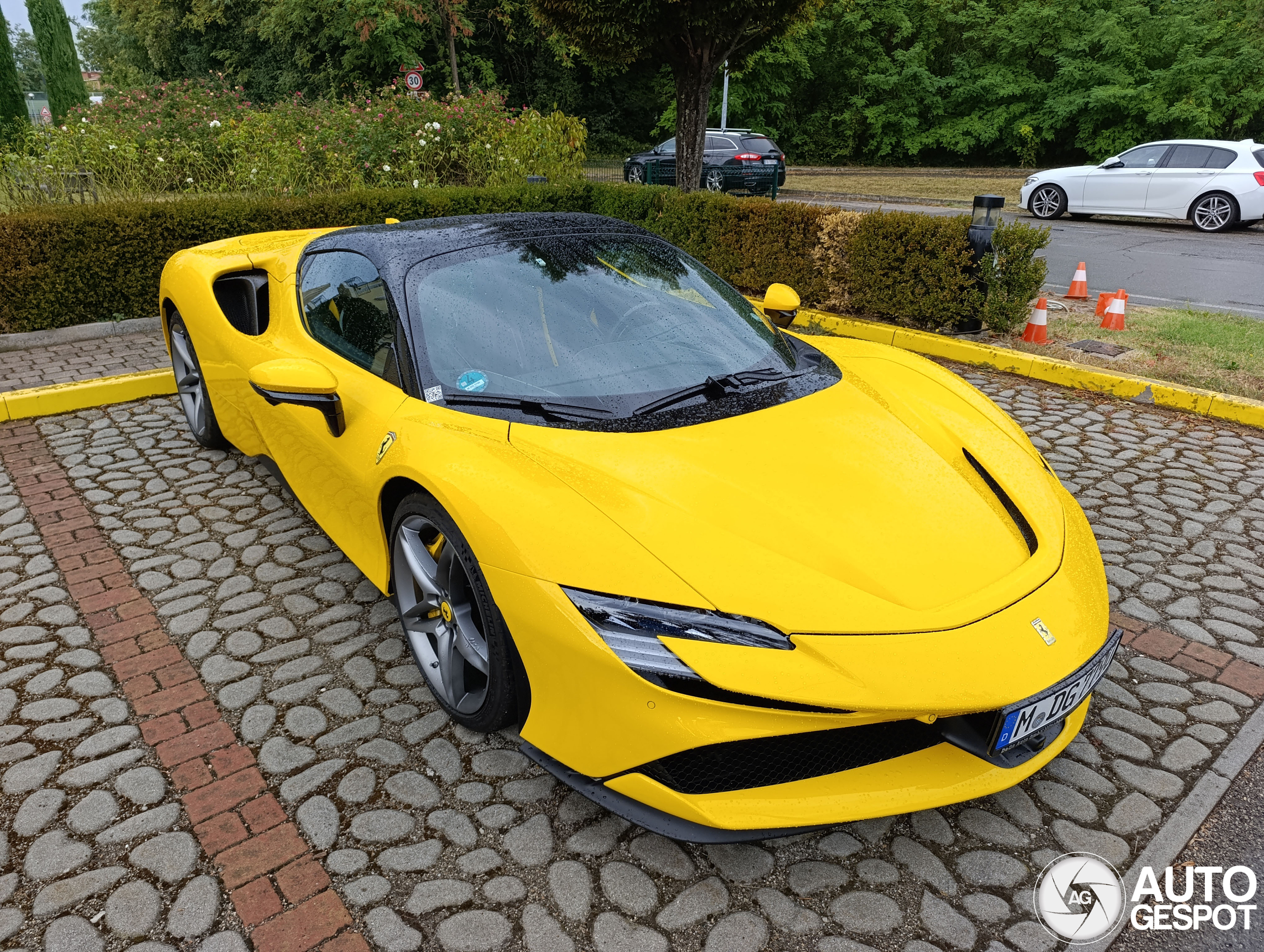 Ferrari SF90 Spider