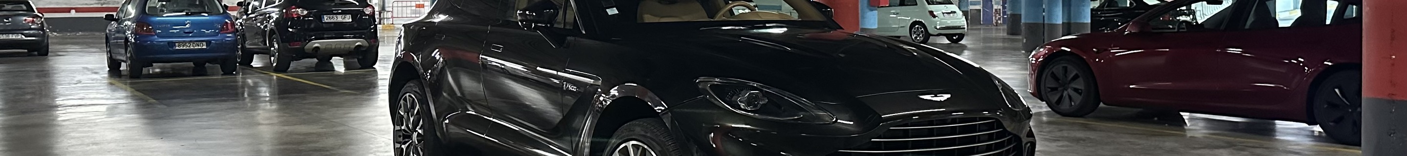 Aston Martin DBX