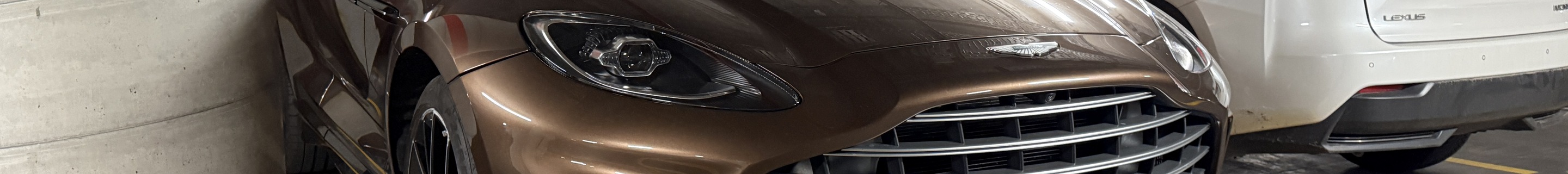 Aston Martin DBX707