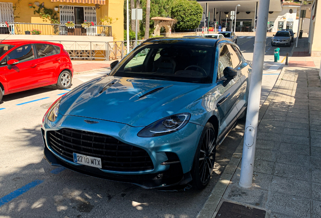 Aston Martin DBX707