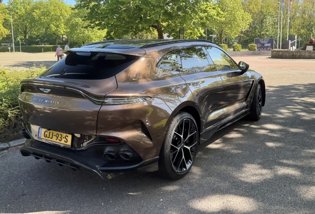 Aston Martin DBX707
