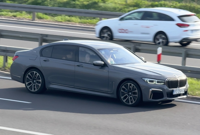 BMW M760Li xDrive 2019