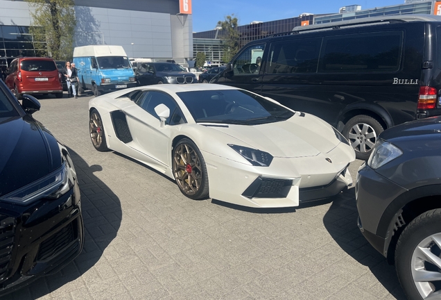 Lamborghini Aventador LP700-4