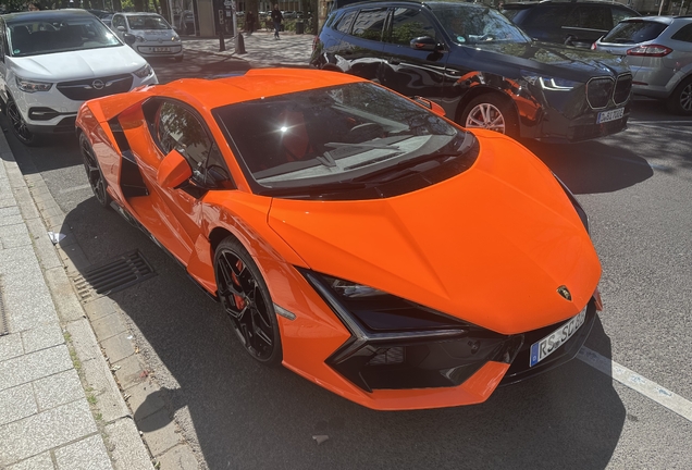 Lamborghini Revuelto