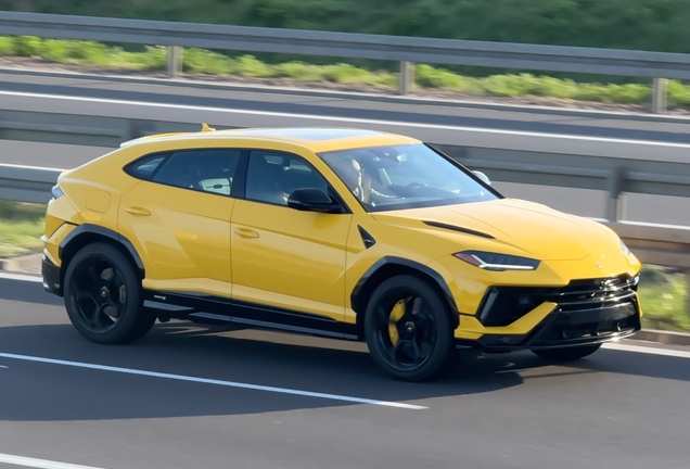Lamborghini Urus S
