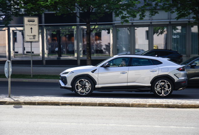 Lamborghini Urus SE